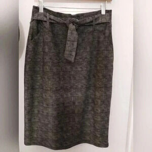 Black and white Emily Stacy extra large with belt skirt